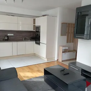 https://apartments-captain-grand-prague.praguehotelsweb.com